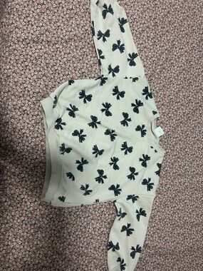 Zara Cream Sweatshirt with Black Bow Print